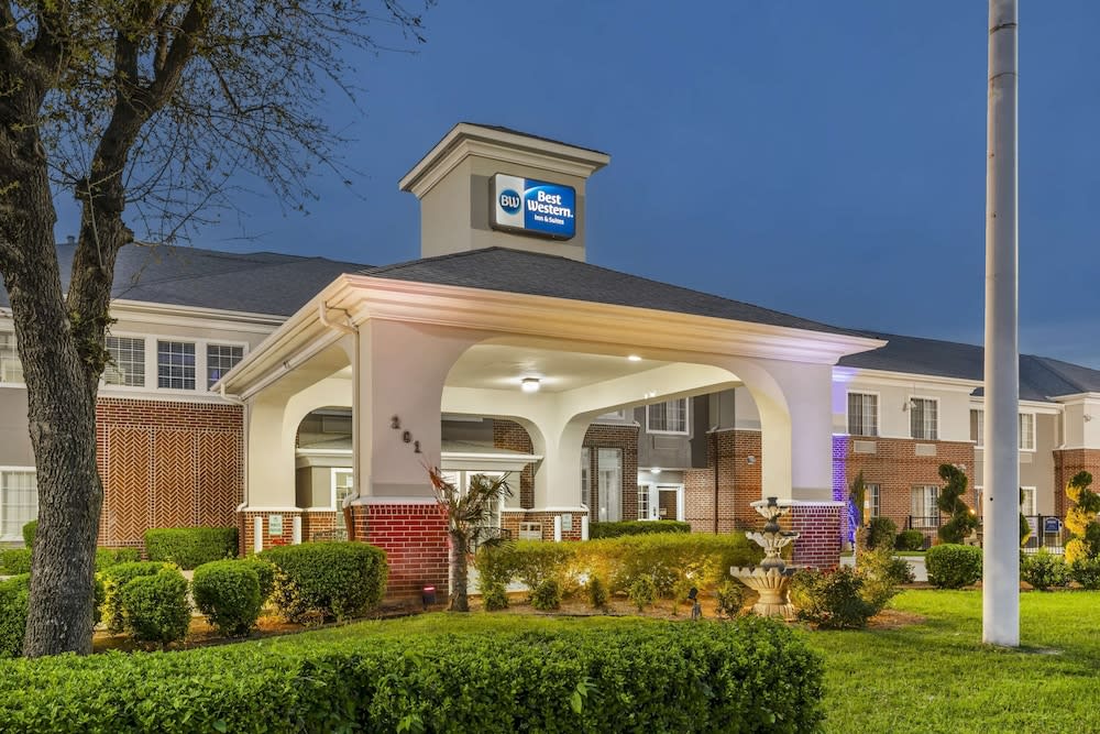 Best Western Fort Worth Inn & Suites 1