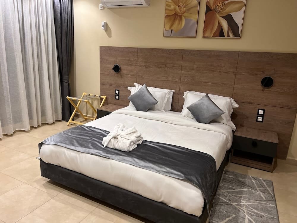 Kingdom Luxury Hotel 4