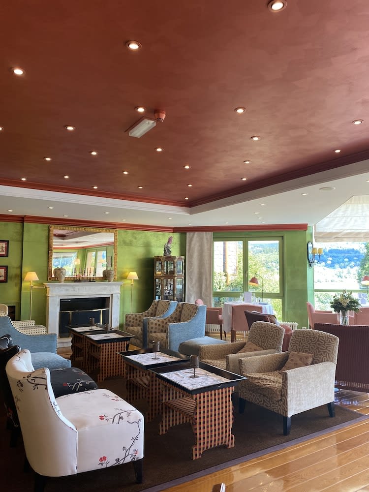 Le Manoir Au Lac 1
