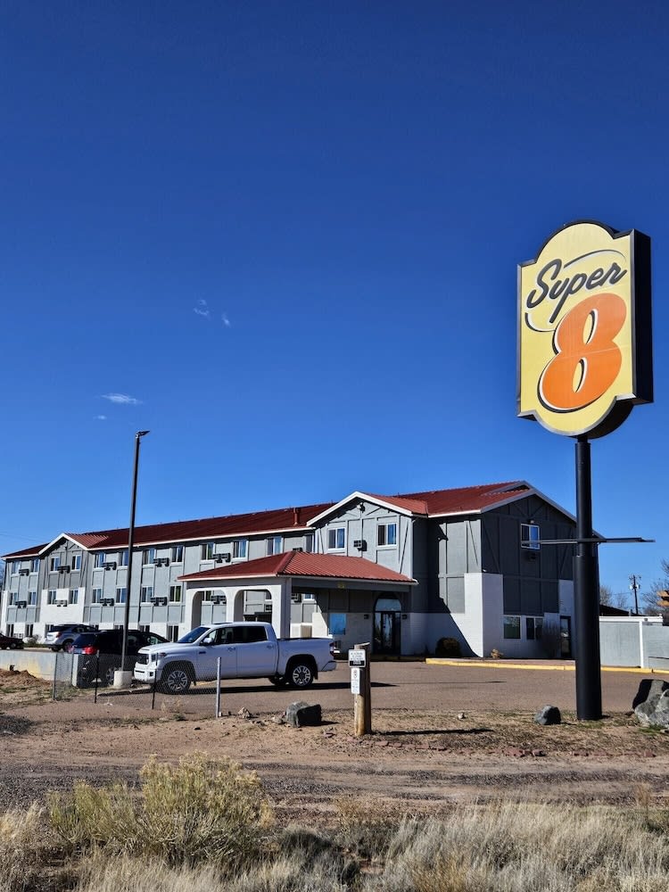 Super 8 by Wyndham Holbrook 1