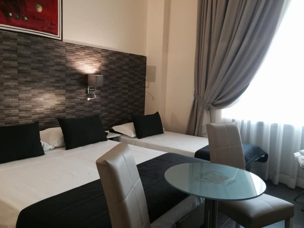 Boutique Hotel Piazza Carità 3