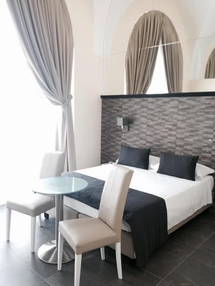 Boutique Hotel Piazza Carità 1