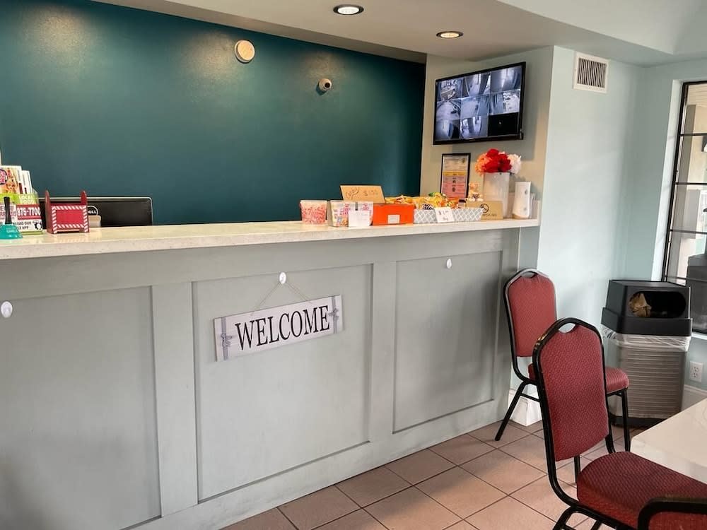 Nola Inn 2