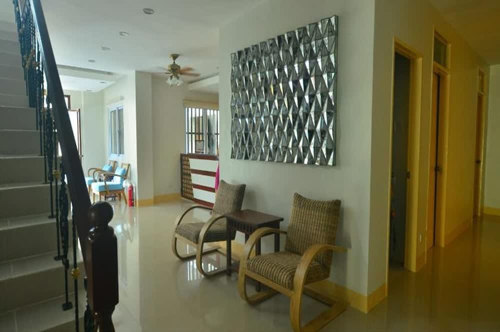 Metro Vigan Inn near Plaza Salcedo Ilocos Sur 2