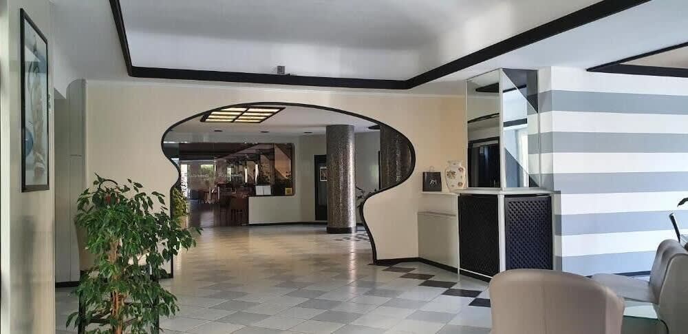 Hotel Sud Est by Fam Rossetti 2