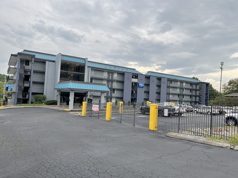 Rodeway inn- Nashville airport - Downtown - Mexican Restaurant on site 1