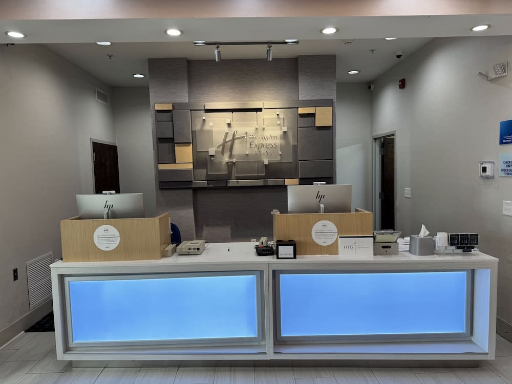 Holiday Inn Express & Suites MALVERN by IHG 2