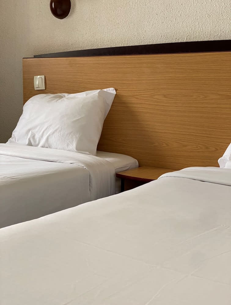 Kyriad Le Blanc-Mesnil 4