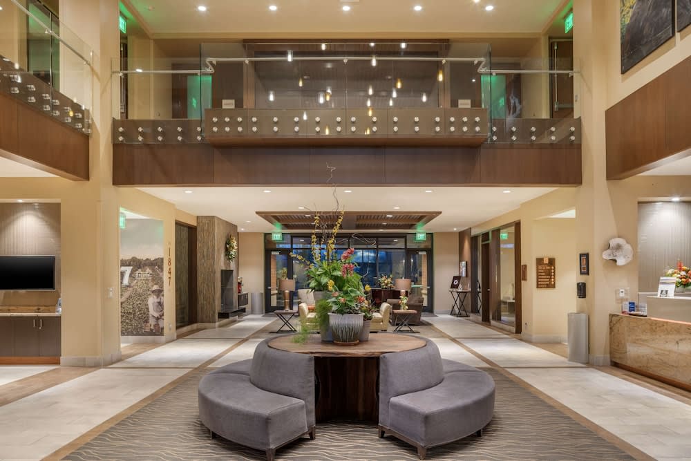 Best Western Premier Boulder Falls Inn 2