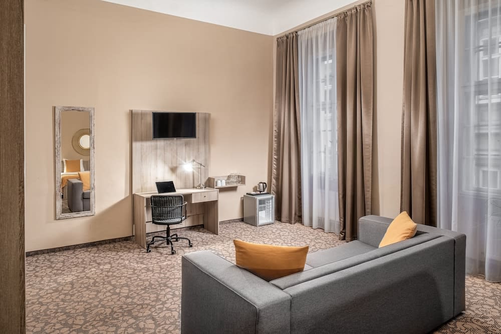 Hotel "Palác U Kočků" by Adrez, Palace At the Cats 5