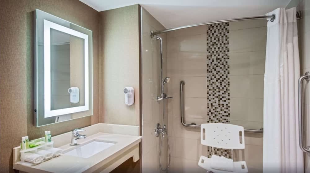 Quality Inn & Suites Regina Downtown 5