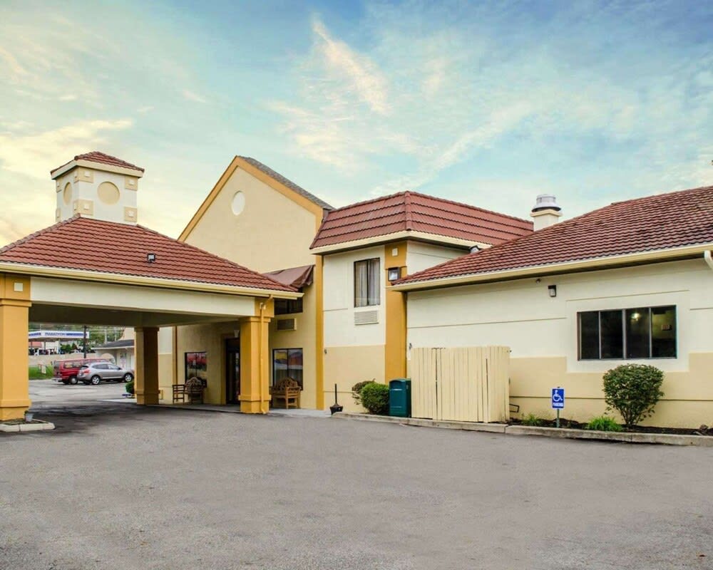 Quality Inn & Suites Medina - Akron West 1