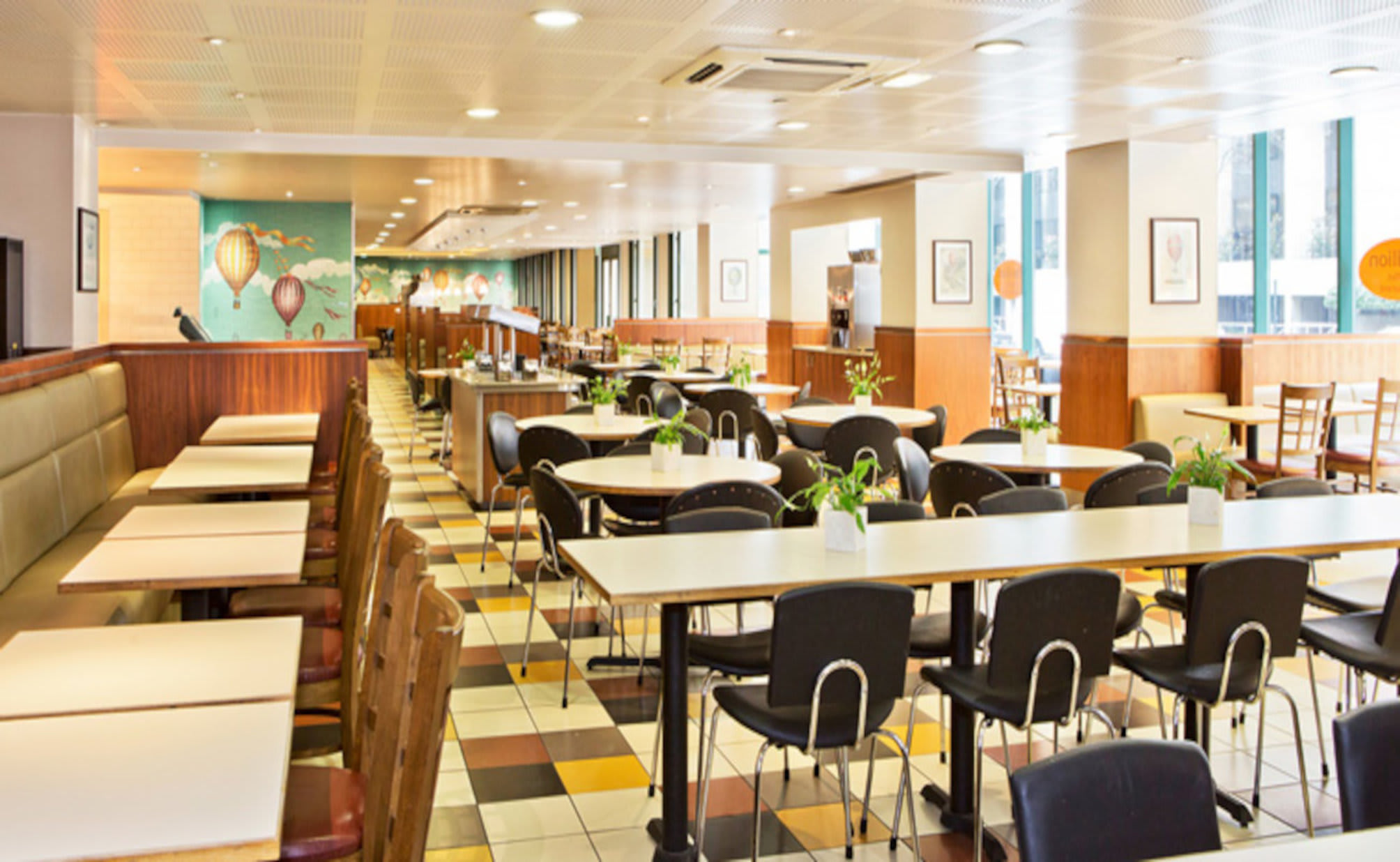 Royal National Hotel 5