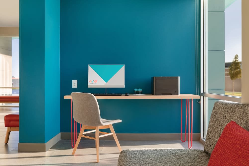 avid hotel Oak Creek by IHG 1
