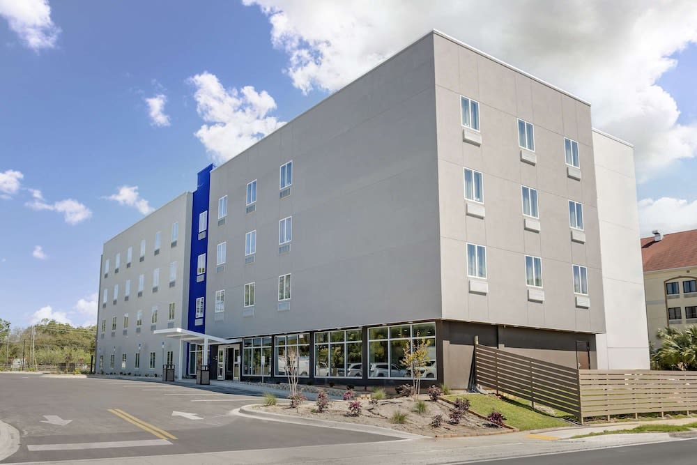 Sleep Inn & Suites Fort Walton Beach - Destin West 1