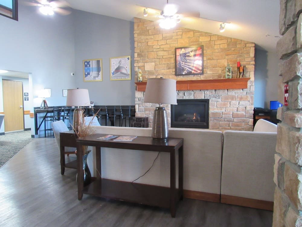 AmericInn by Wyndham Lincoln South 4