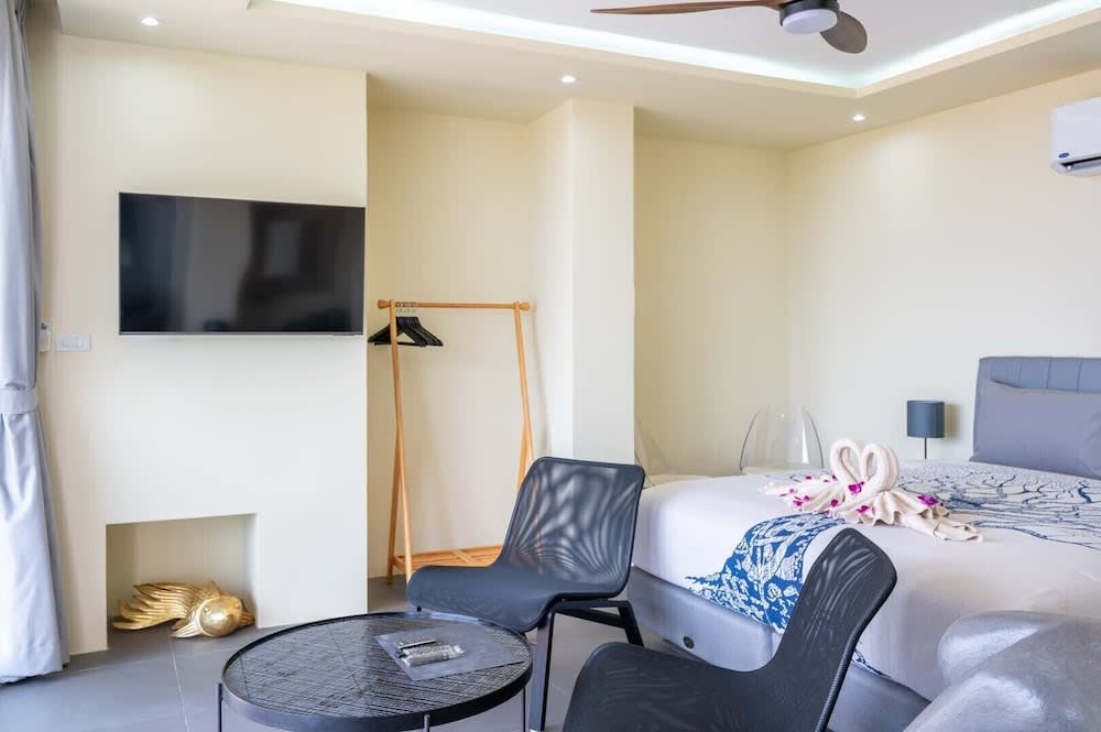 3 Bed Close To Fisherman Village KBR18 2