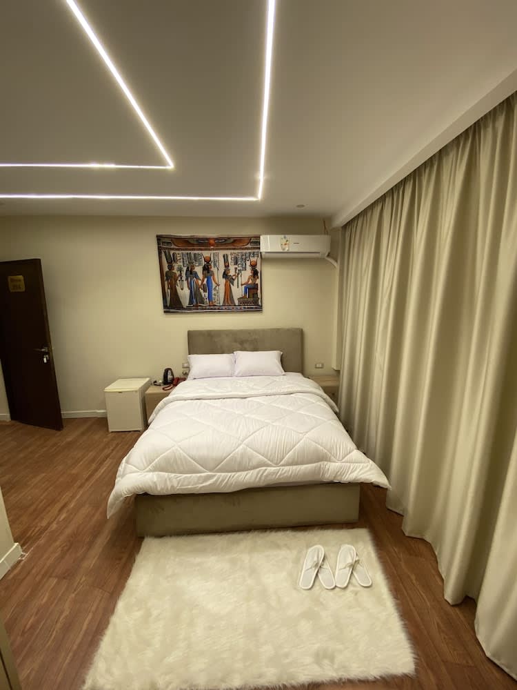 King of Pharaohs Pyramids View 5