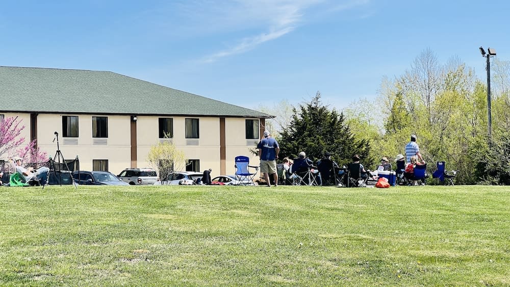 Pinckneyville Inn and Suites 1