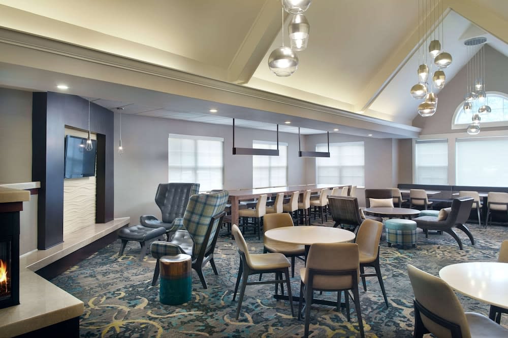 Sonesta ES Suites Raleigh Cary 2