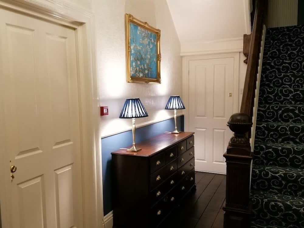 Powys Lodge 2
