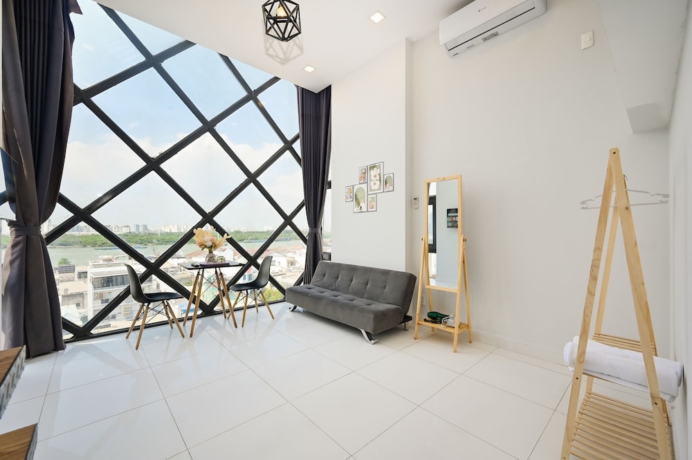 Huyen Apartment 1