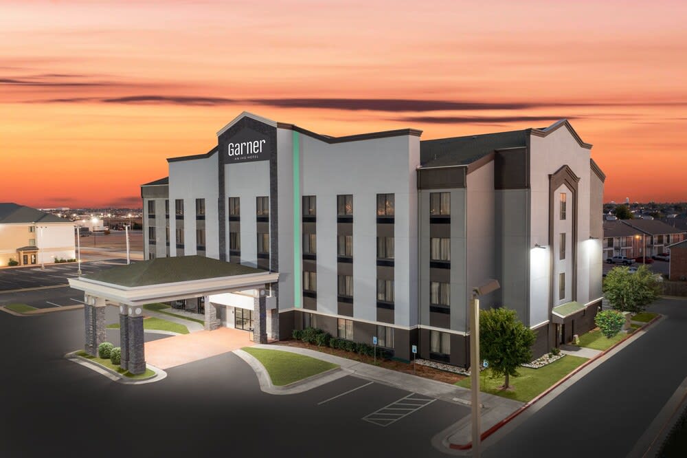 Garner Hotel OKLAHOMA CITY - QUAIL SPRINGS by IHG 1