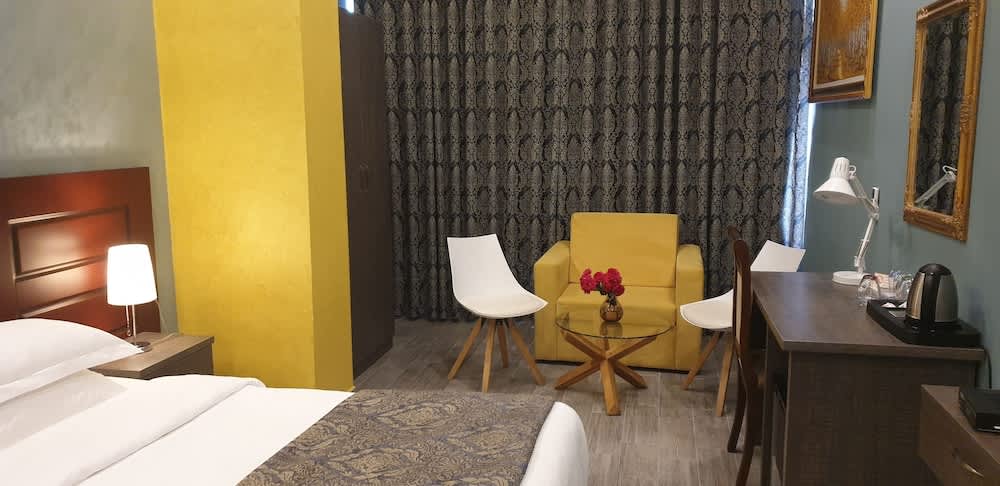 Comfort Hotel 1