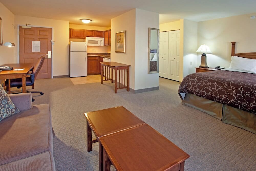 Staybridge Suites Albuquerque - Airport by IHG 4