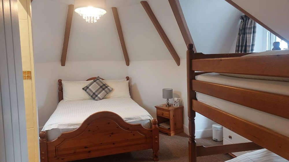 Ashleigh House 2