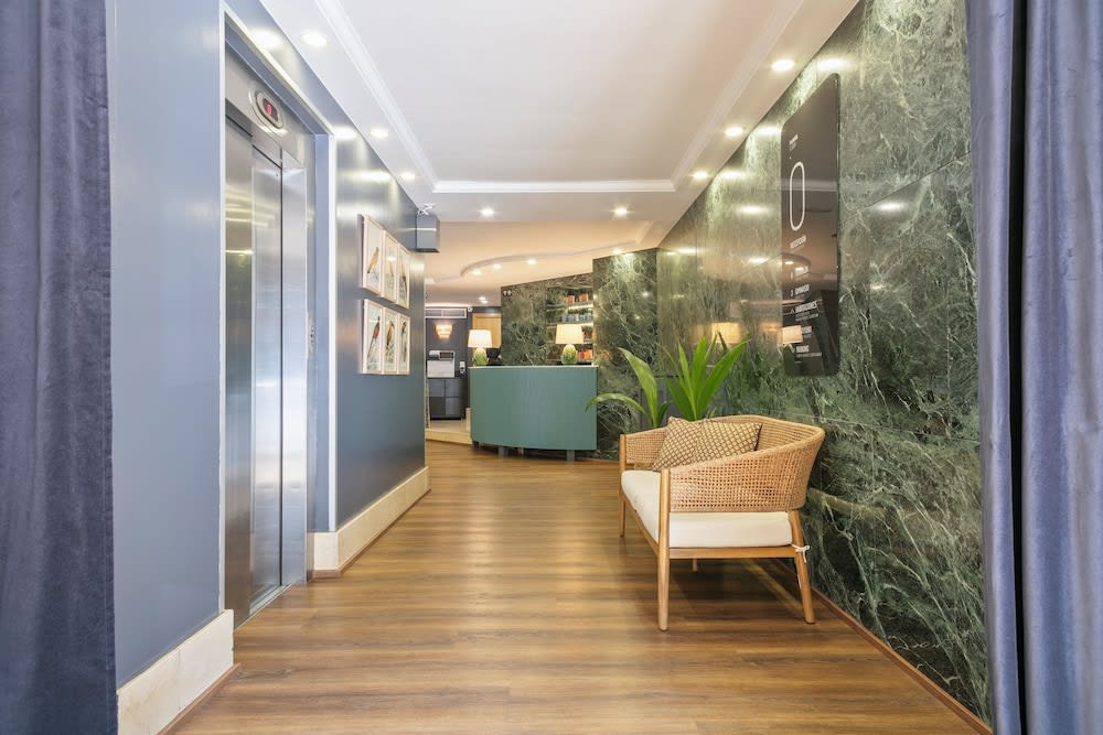 Hotel Acta Azul Barcelona 4