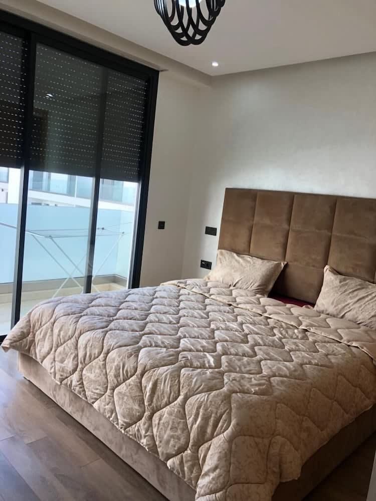 Merry Studio Hotel 1
