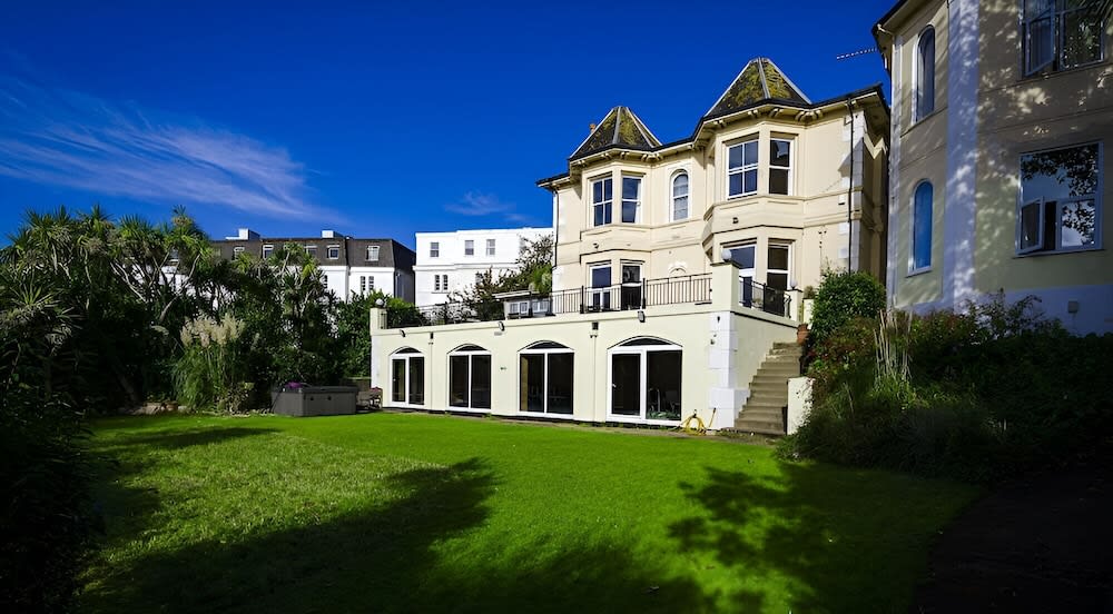 Crofton House Hotel 1