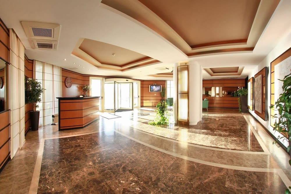 Monte Carlo Palace Suites 2