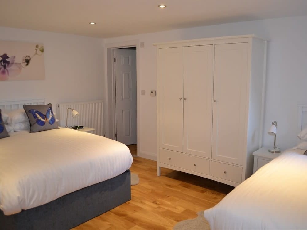 The Queen's Head Hotel 2