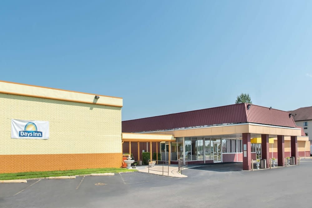 Days Inn by Wyndham Salem, Illinois 1