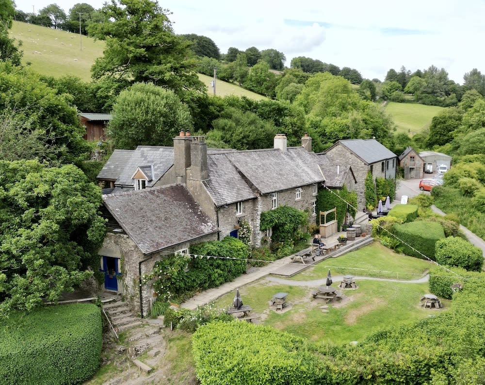 Tarr Farm Inn 1