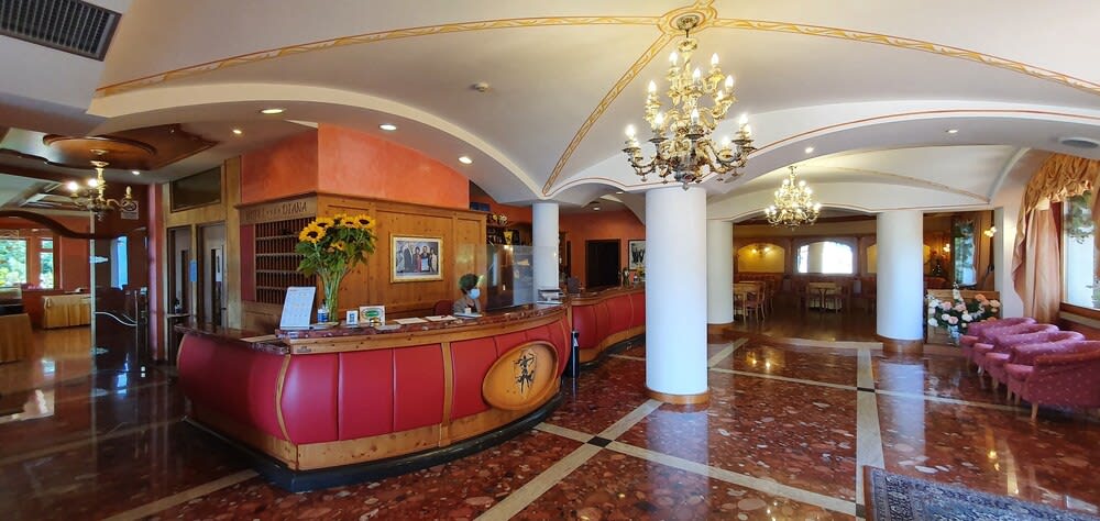 Hotel Diana 2