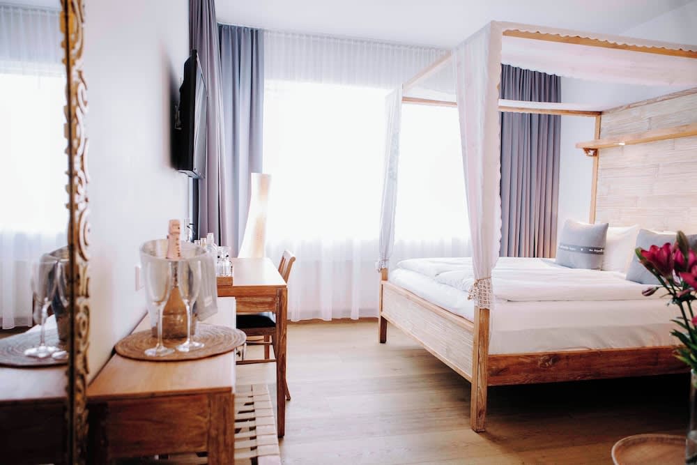 Eyja Guldsmeden Hotel 3