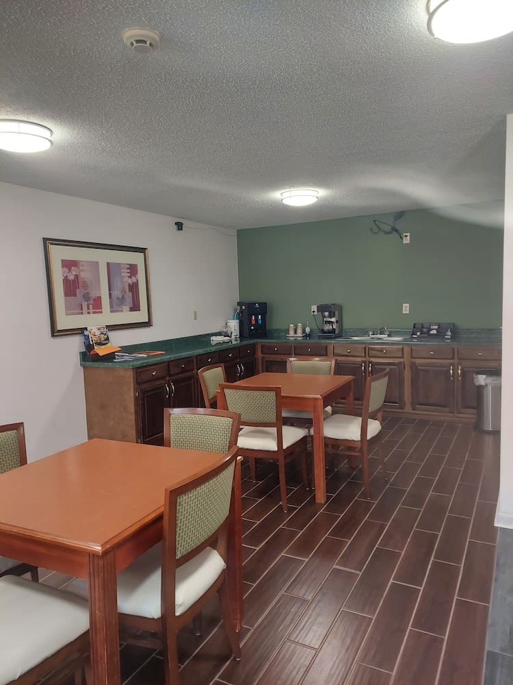 Shelaine Inn 2