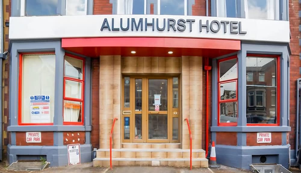 Alumhurst Hotel 1