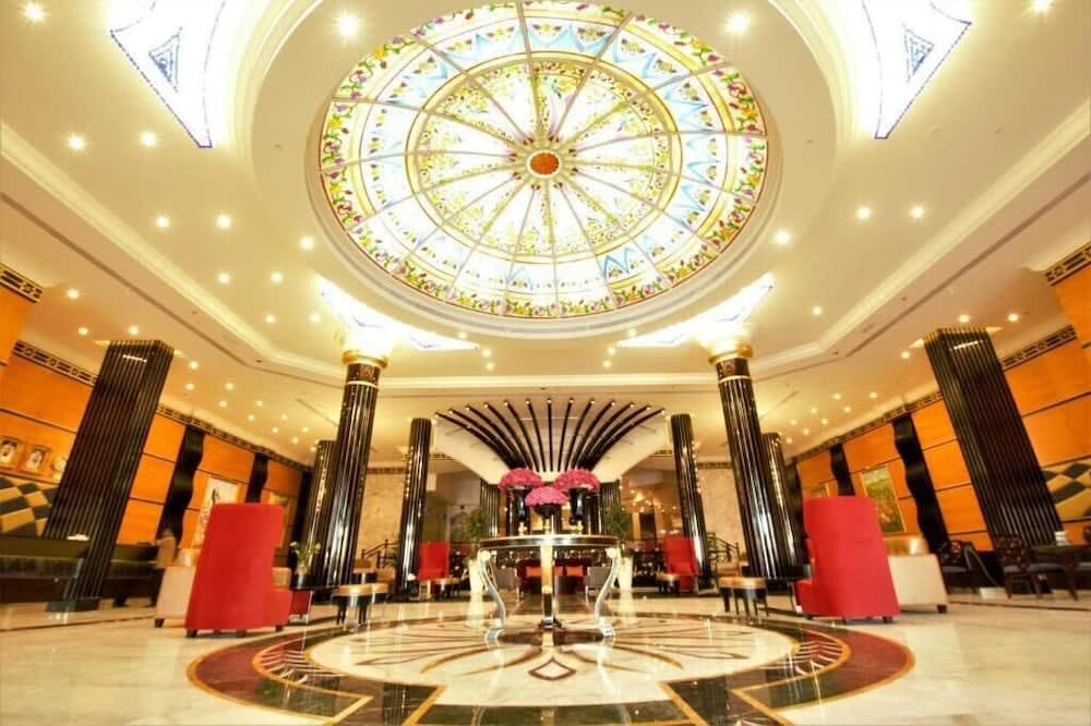 Red Castle Hotel 1