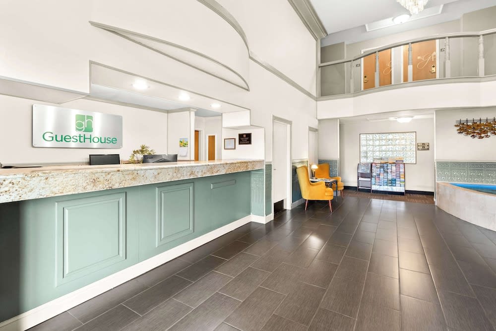GuestHouse Inn & Suites Kelso/Longview 2