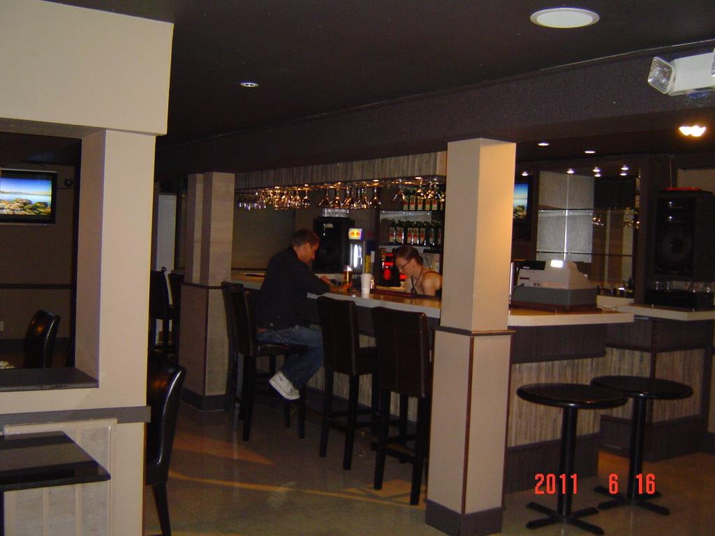 Barclay Hotel 2