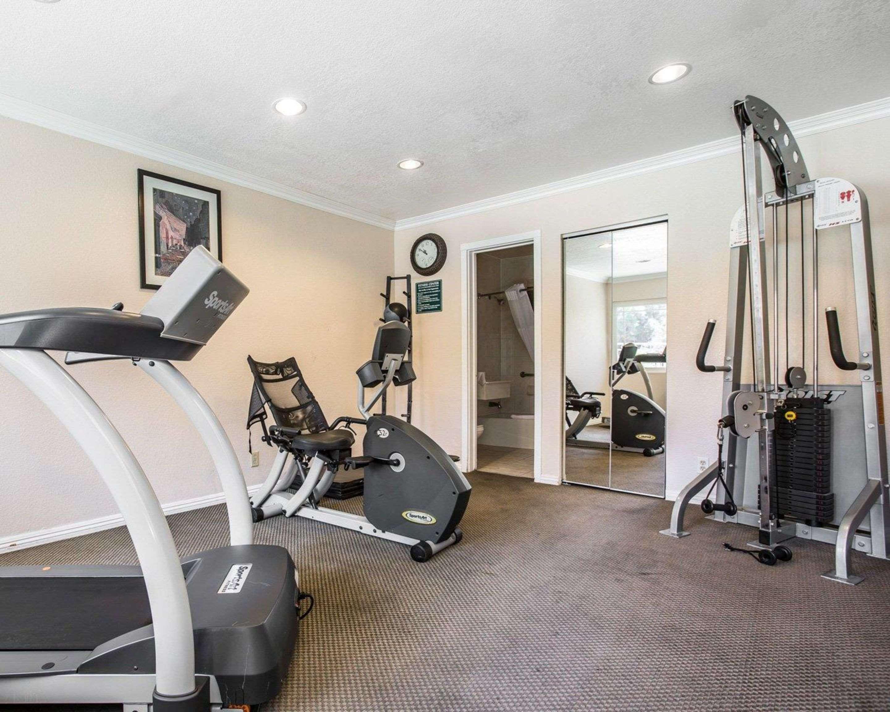 Quality Inn & Suites Thousand Oaks - US101 1