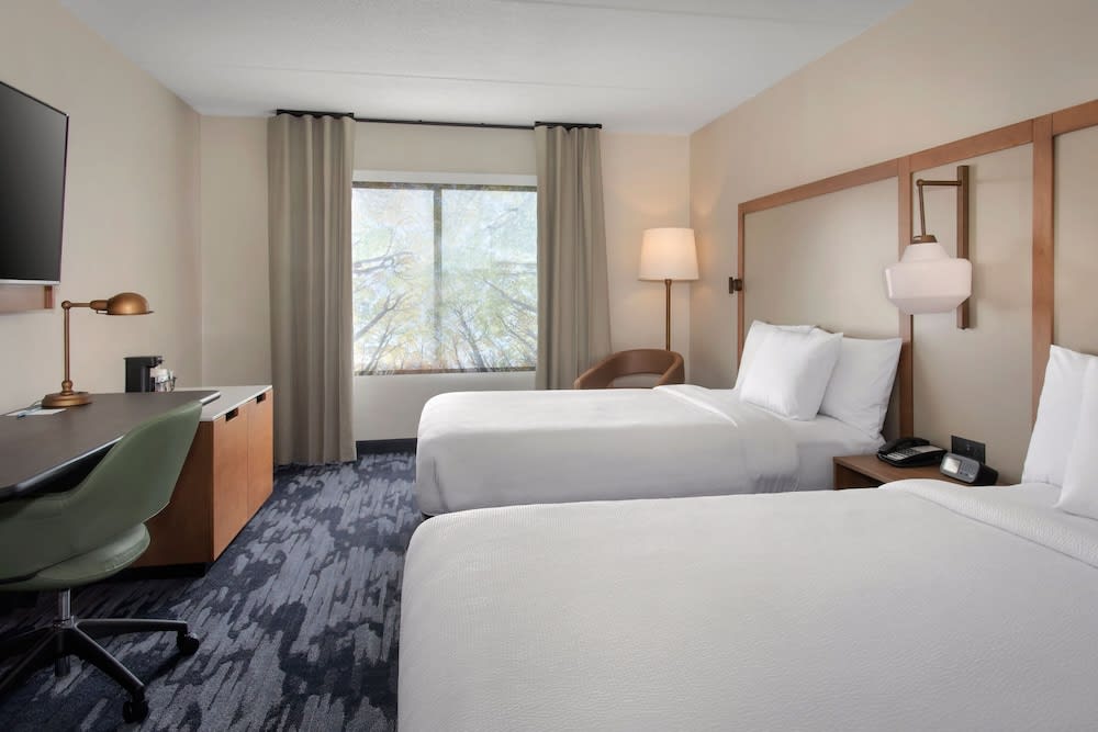 Fairfield Inn Rochester Airport 1