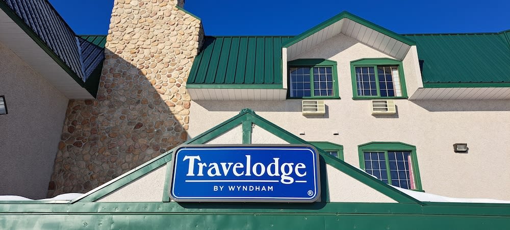 Travelodge by Wyndham Lacombe 1