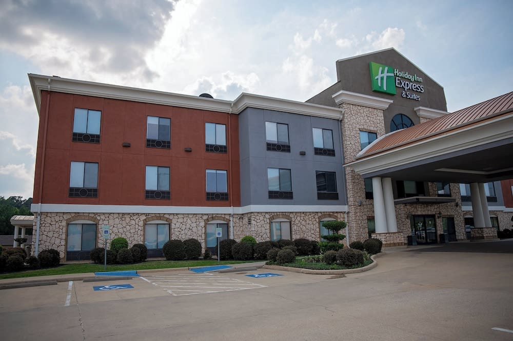 Holiday Inn Express & Suites CENTER by IHG 1