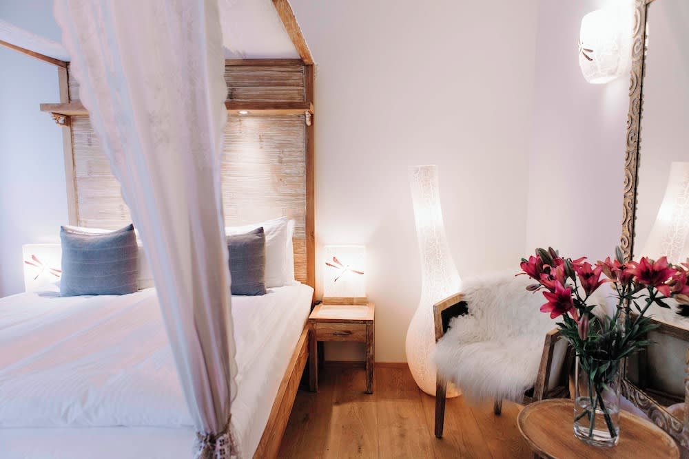 Eyja Guldsmeden Hotel 4