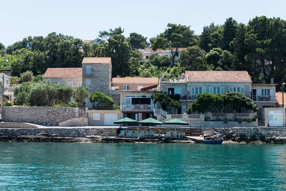 Apartments Nikolina 1